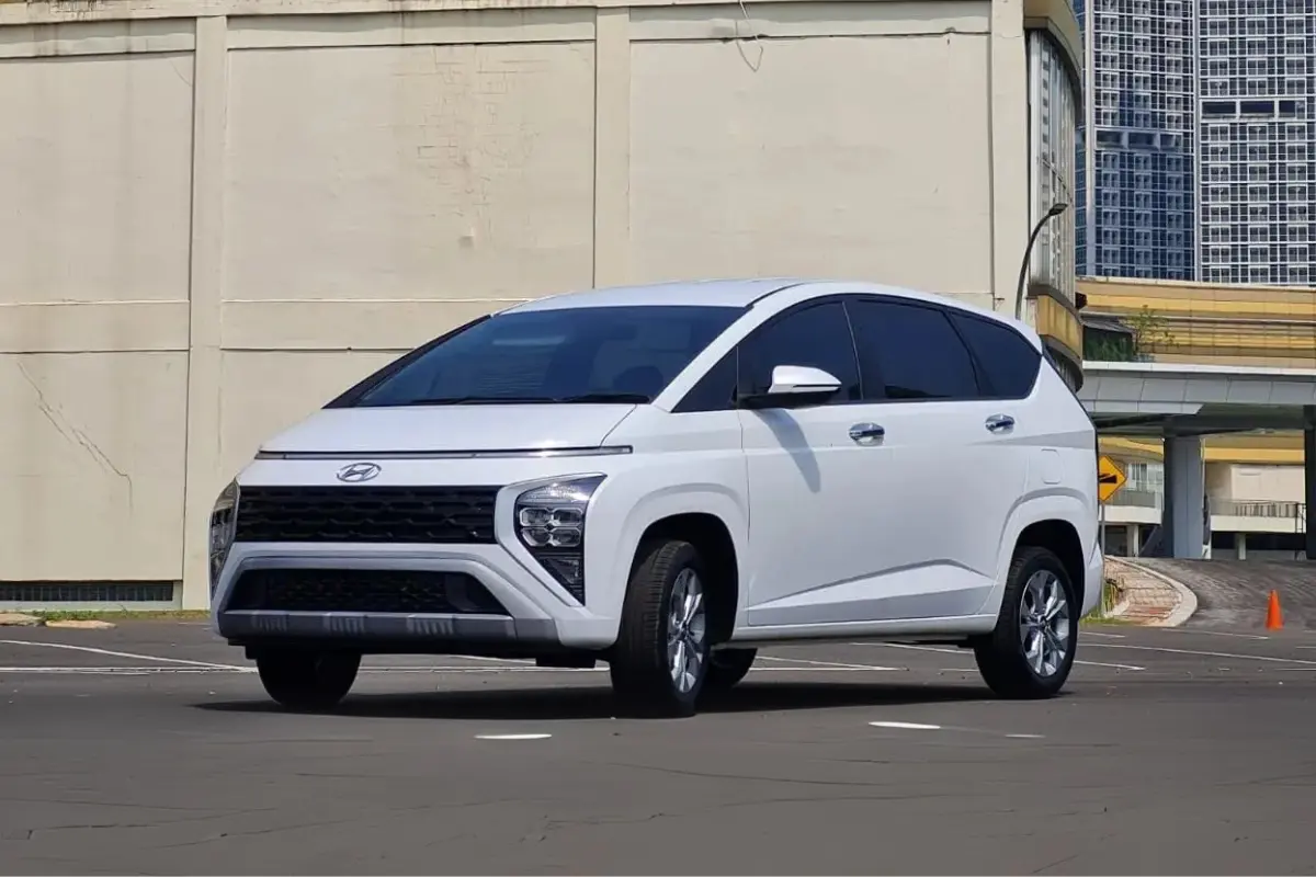 sewa mobil stargazer kanaya